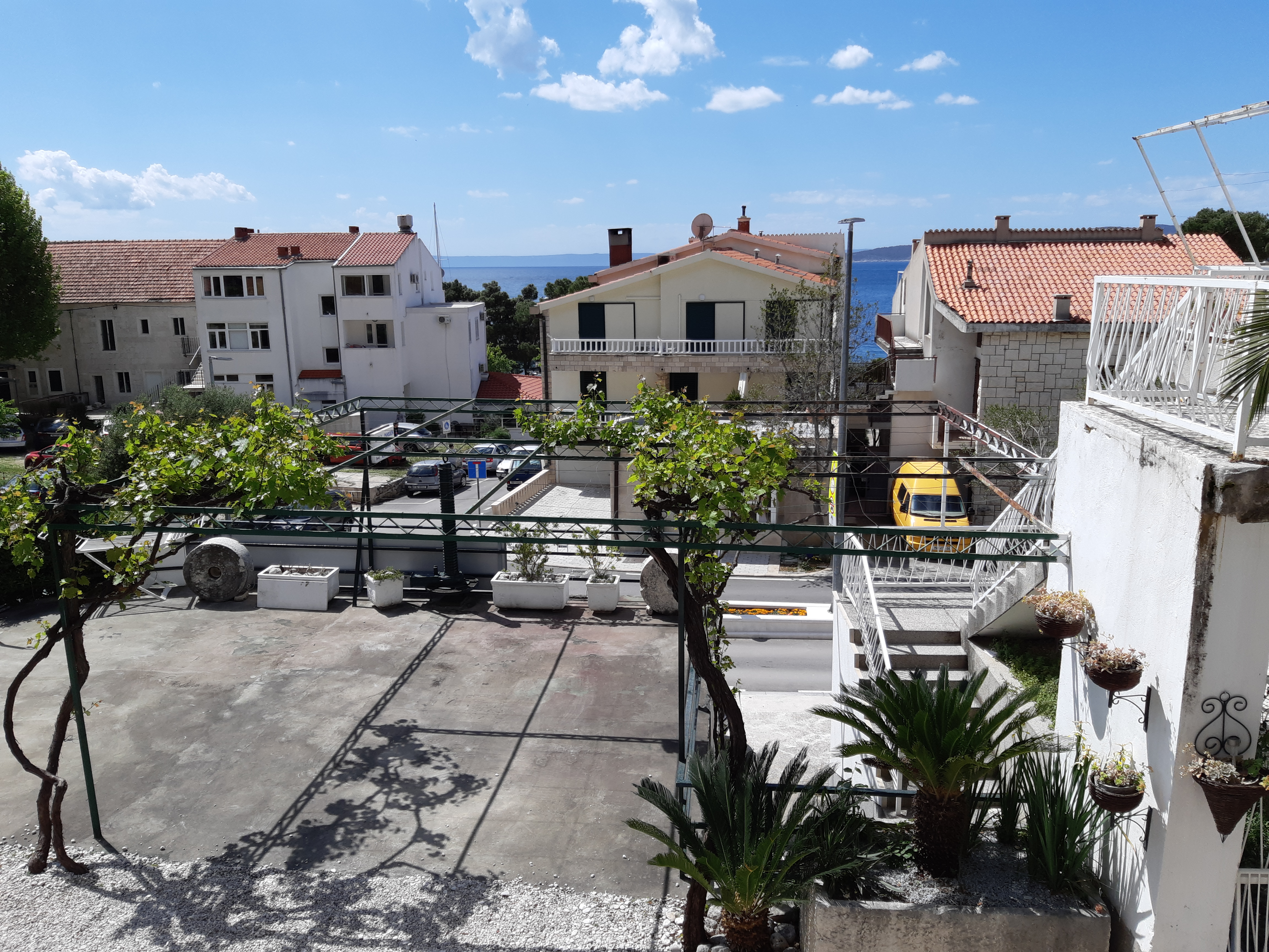 brela apartments